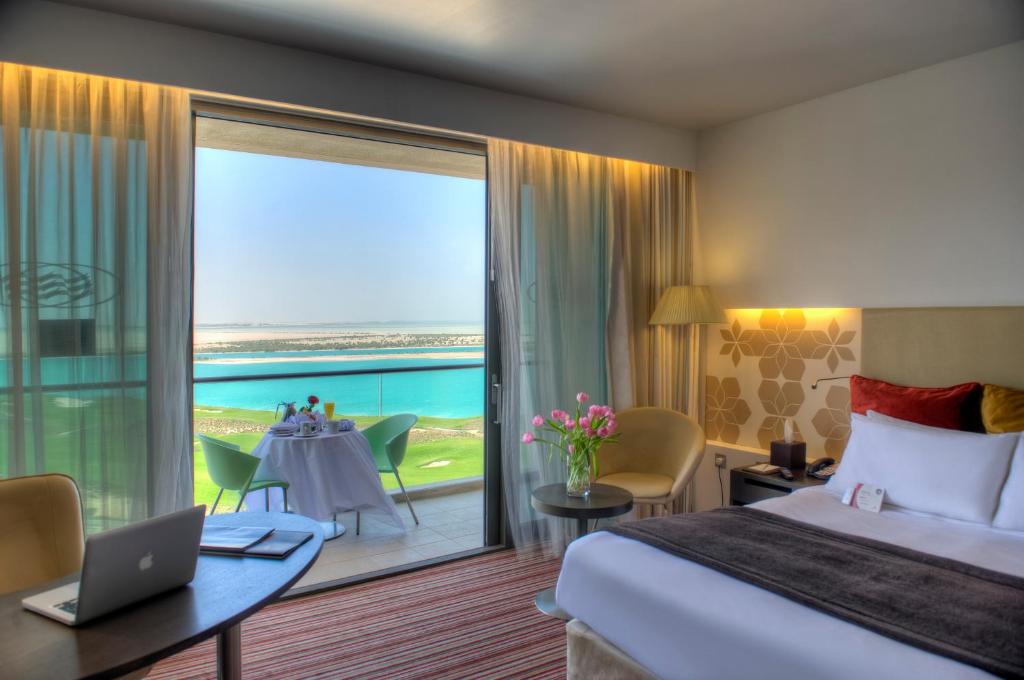 Abu Dhabi Crowne Plaza Abu Dhabi Yas Island Holiday Package